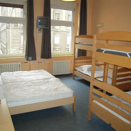 Hotel Happy Go Lucky + Schoneberg 2*