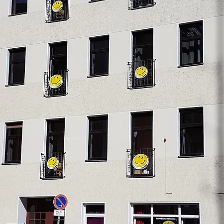 Hotel Happy Go Lucky + Schoneberg Berlin
