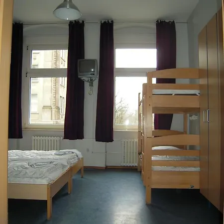 Happy Go Lucky + Schoneberg Hotell